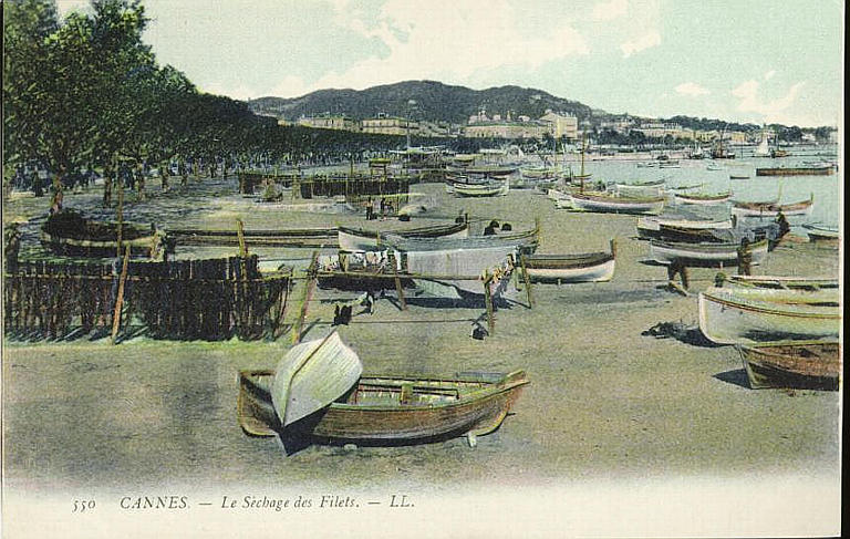 550. CANNES - LE SECHAGE DES FILETS