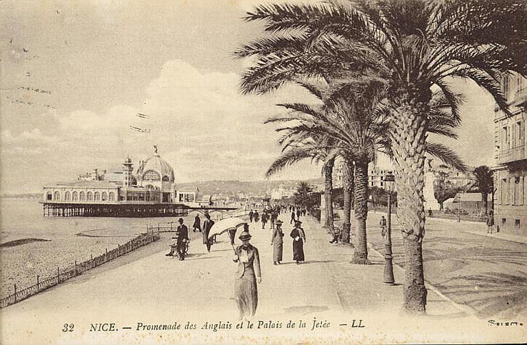 32. NICE - PROMENADE DES ANGLAIS ET LE PALAIS DE LA JETEE