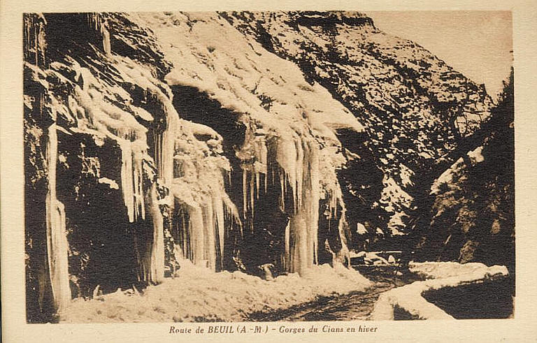 ROUTE DE BEUIL (A.-M.) - GORGES DU CIANS EN HIVER