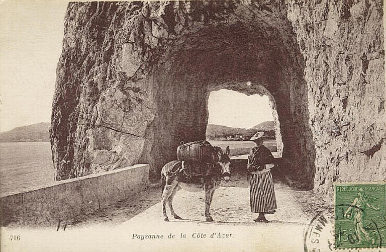716. PAYSANNE DE LA COTE D'AZUR