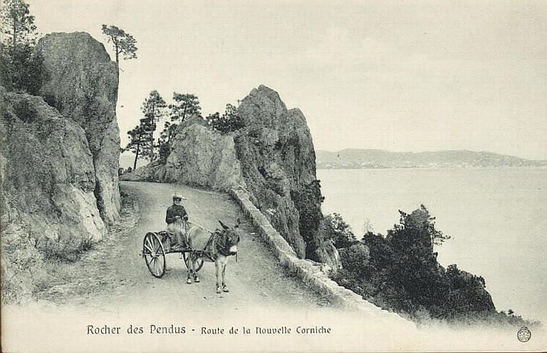 ROCHER DES PENDUS - ROUTE DE LA NOUVELLE CORNICHE
