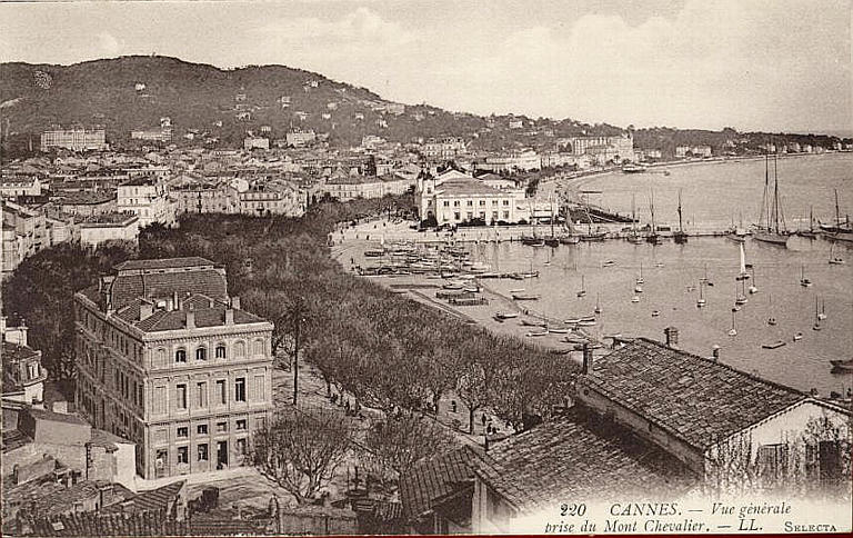 220 CANNES- VUE GENERALE PRISE DU MONT CHEVALIER