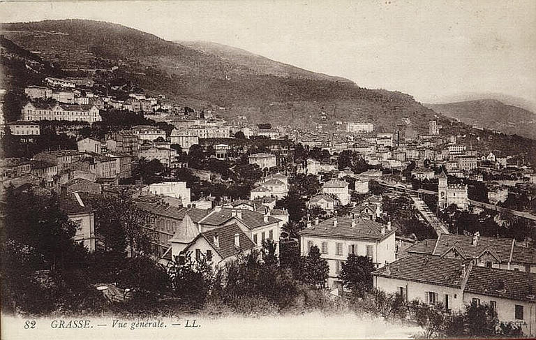82 GRASSE - VUE GENERALE