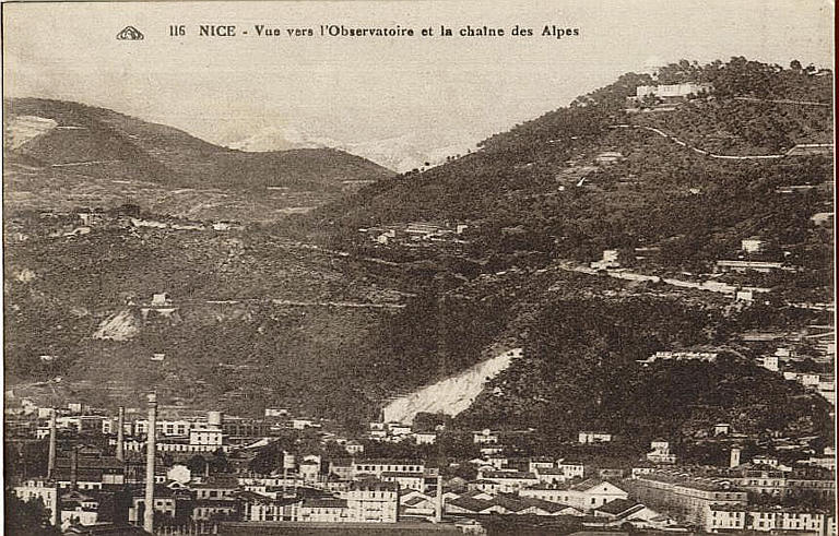 116 NICE - VUE VERS L'OBSERVATOIRE ET LA CHAINE DES ALPES