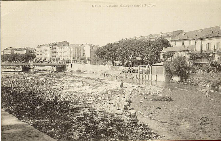 NICE - VIEILLES MAISONS SUR LE PAILLON