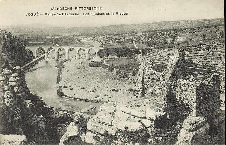 L'ARDECHE PITTORESQUE / VOGUE - VALLEE DE L'ARDECHE - LES FALAISES ET LE VIADUC