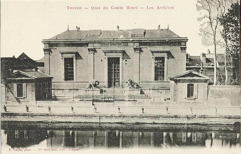 TROYES - Quai du Comte Henri - Les Archives