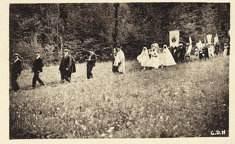 PROCESSION GROTTE DE STE TARCISSE