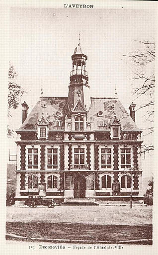 L'AVEYRON (en haut) / 523 Decazeville - Façade de l'Hôtel-de-Ville (en bas)