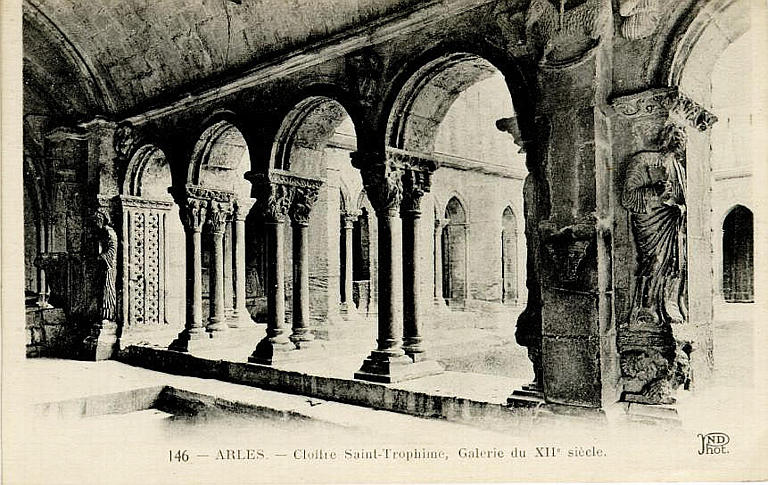 146 ARLES - CLOITRE SAINT-TROPHIME (GALERIES DU XIIE SIECLE)