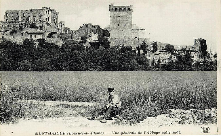 7 MONTMAJOUR - VUE GENERALE DE L'ABBAYE (COTE SUD)