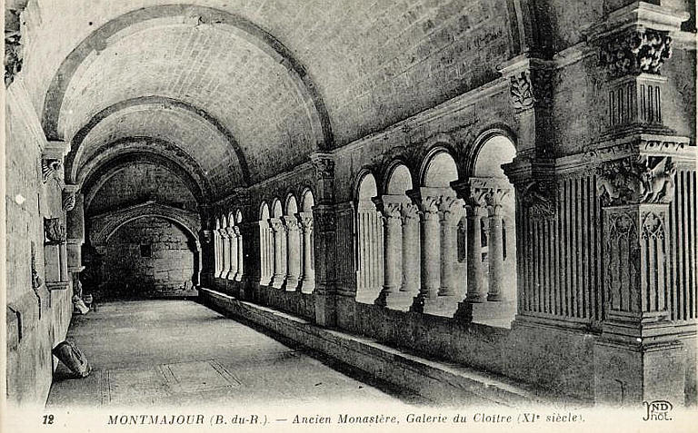 12 MONTMAJOUR - ANCIEN MONASTERE, GALERIE DU CLOITRE (XIe SIECLE)