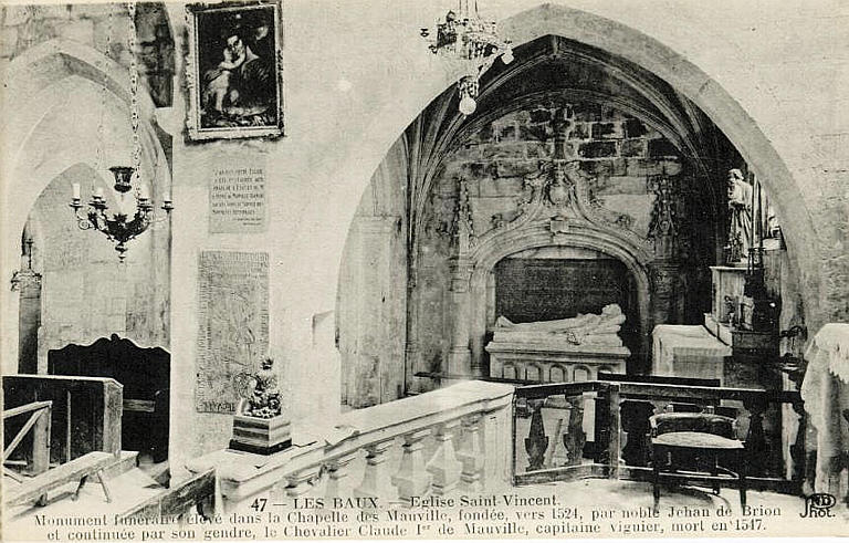 47 LES BAUX - EGLISE ST VINCENT. MONUMENT FUNERAIRE DES MAUVILLE