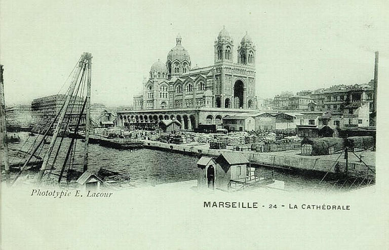 MARSEILLE 24 - LA CATHEDRALE