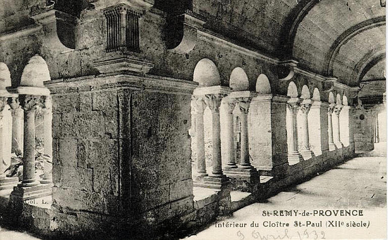 SAINT-REMY-DE-PROVENCE - INTERIEUR DU CLOITRE ST PAUL (XIIe SIECLE)