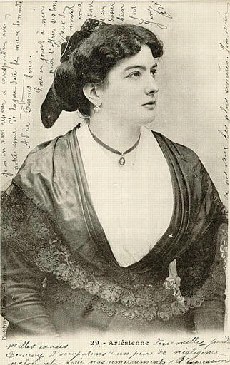 29 ARLESIENNE