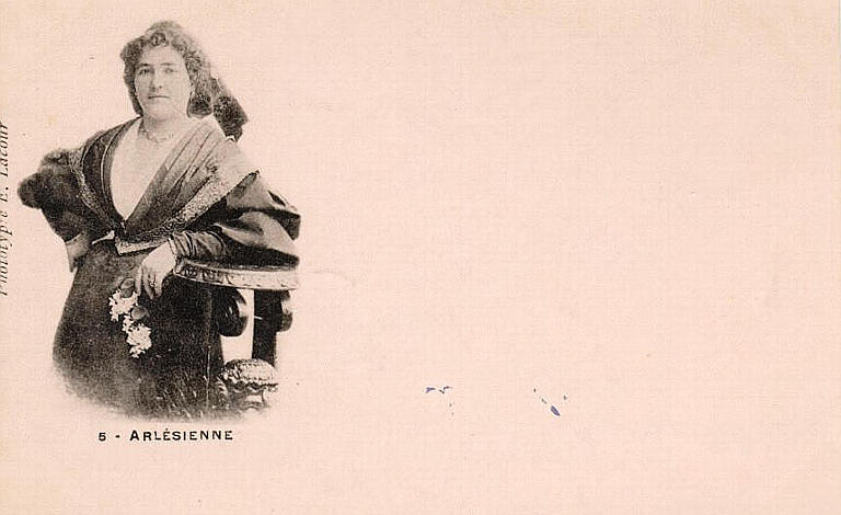 5 ARLESIENNE