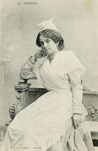 25 ARLESIENNE