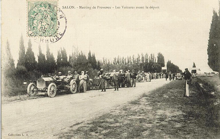 SALON-DE-PROVENCE - MEETING DE PROVENCE - LES VOITURES AVANT LE DEPART