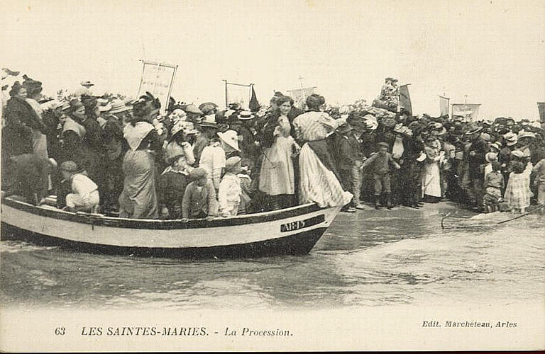63 LES SAINTES-MARIES - LA PROCESSION