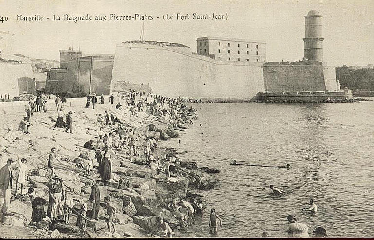 40 MARSEILLE - LA BAIGNADE AUX PIERRES-PLATES - (LE FORT SAINT-JEAN)