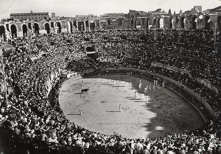 ARLES - INTERIEUR DES ARENES