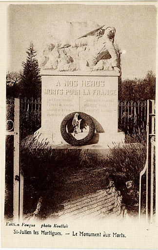 St-Julien les Martigues. - Le Monument aux Morts