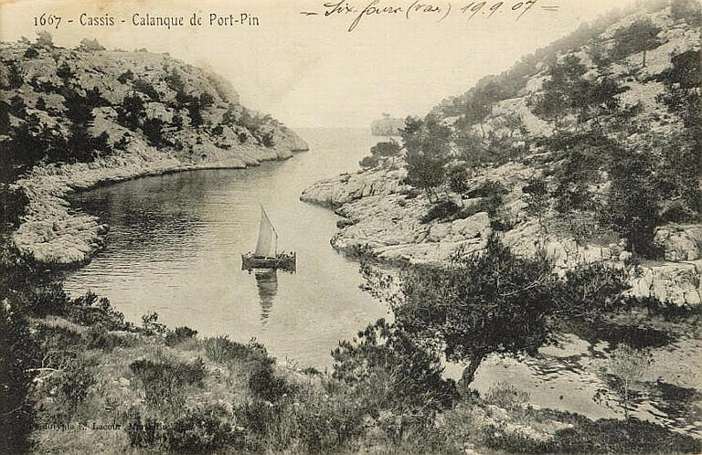 1667 - Cassis - Calanque de Port-Pin (en haut à gauche)
