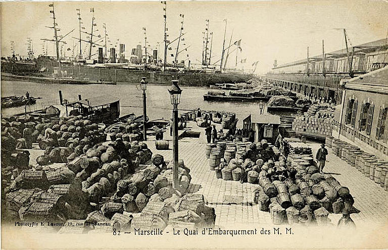 82 MARSEILLE - LE QUAI D'EMBARQUEMENT DES M. M