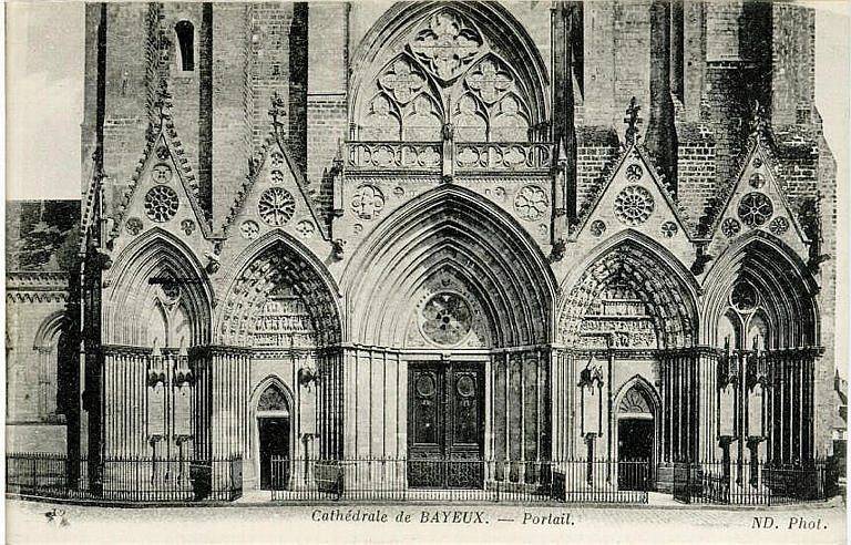 CATHEDRALE DE BAYEUX - PORTAIL