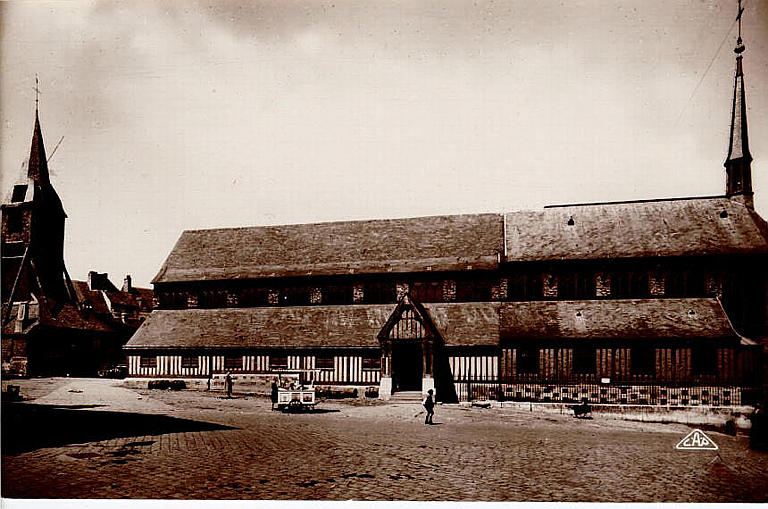 HONFLEUR - EGLISE SAINTE-CATHERINE XIVe SIECLE ET LE CLOCHER
