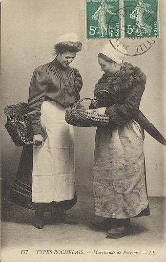 177 TYPES ROCHELAIS - MARCHANDE DE POISSONS