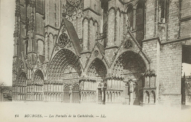 14 BOURGES - LES PORTAILS DE LA CATHEDRALE