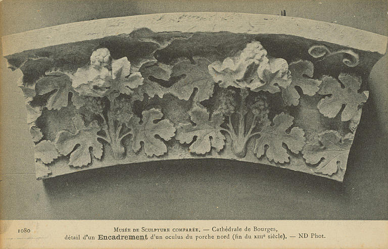 1080 MUSEE DE SCULPTURE COMPAREE. - CATHEDRALE DE BOURGES, DETAIL D'UN ENCADREMENT D'UN OCULUS DU PORCHE NORD (FIN DU XIIIE SIECLE)