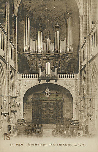 29. - DIJON - EGLISE ST-BENIGNE - TRIBUNE DES ORGUES