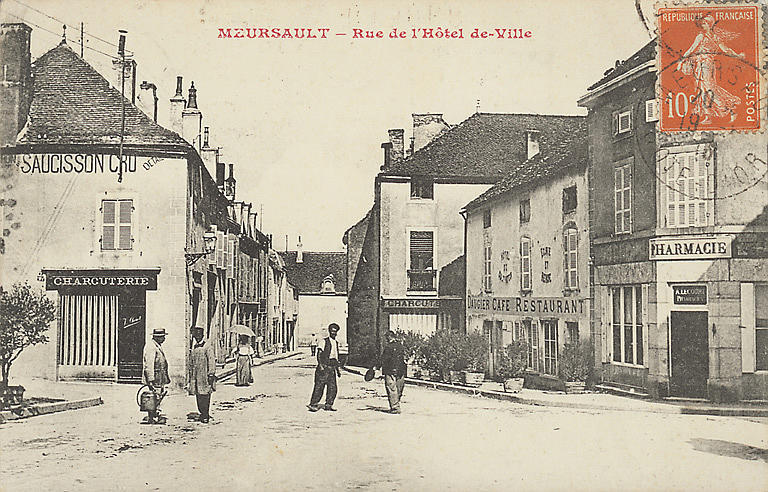 MEURSAULT - RUE DE L'HOTEL DE-VILLE