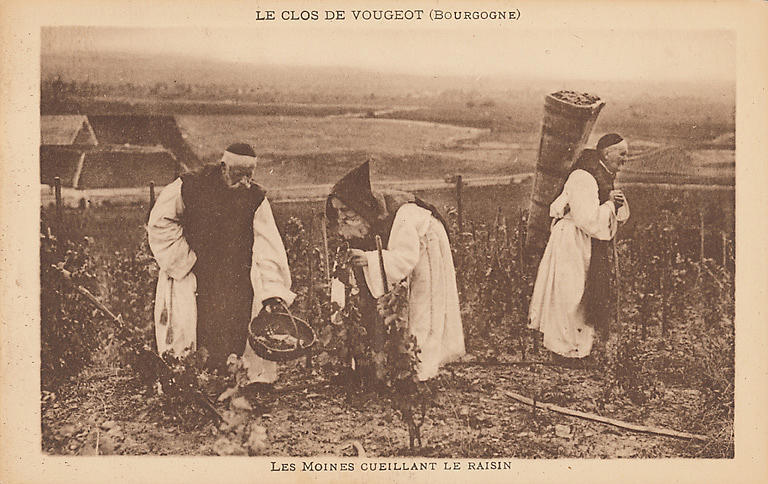 LE CLOS DE VOUGEOT (BOURGOGNE) - LES MOINES CUEILLANT LE RAISIN