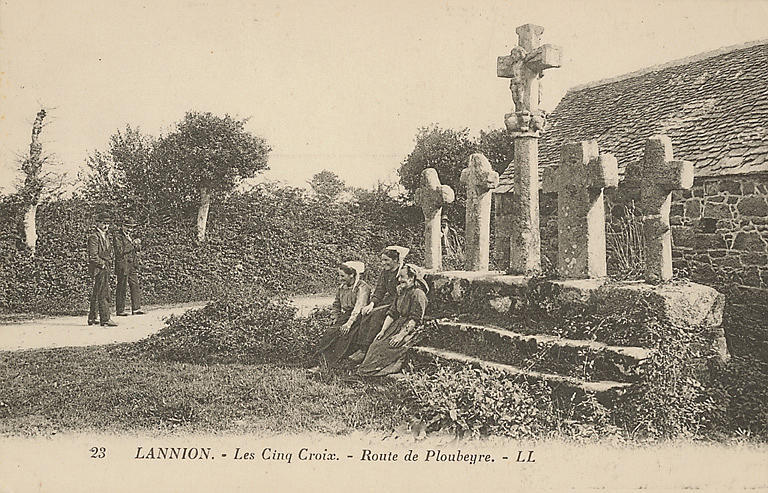 23 LANNION - LES CINQ CROIX. - ROUTE DE PLOUBEYRE