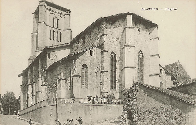 ST-ASTIER - L'EGLISE