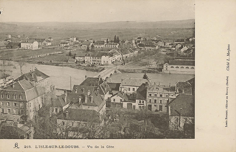218. L'ISLE-SUR-LE-DOUBS. - VU DE LA COTE