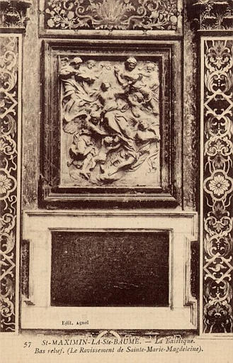 Saint-Maximin-la-Sainte-Baume - La Baslique. Bas relief (Le Ravissement de Ste-Marie-Magdeleine)