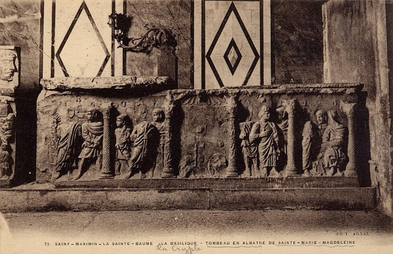 75 Saint-Maximin-la-Sainte-Baume - La Basilique - Tombeau en albâtre de Ste-Marie-Magdeleine