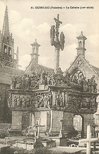 41. GUIMILIAU (FINISTERE) - LE CALVAIRE (XVIe SIECLE)