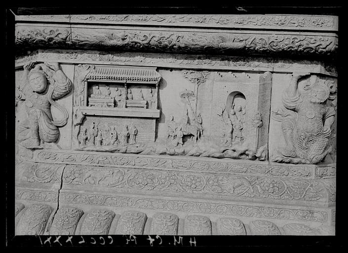 Beijing. Yuquanshan ('montagne de la fontaine de jade'),  bas-relief