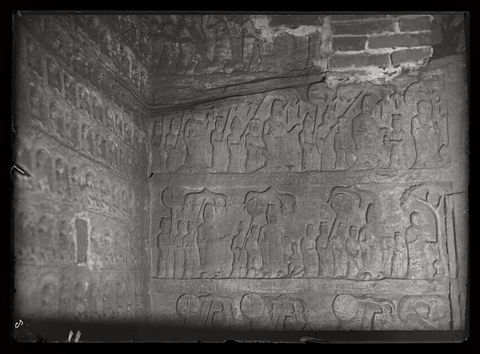 [Henan] Ho-nan. Kong hien [Gongxian], les temples des grottes dans le roc, Che k'ou sseu [Shikusi], cortèges