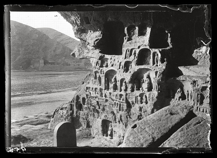 [Henan] Ho-nan. Sculptures dans le roc à Long-men [Longmen]