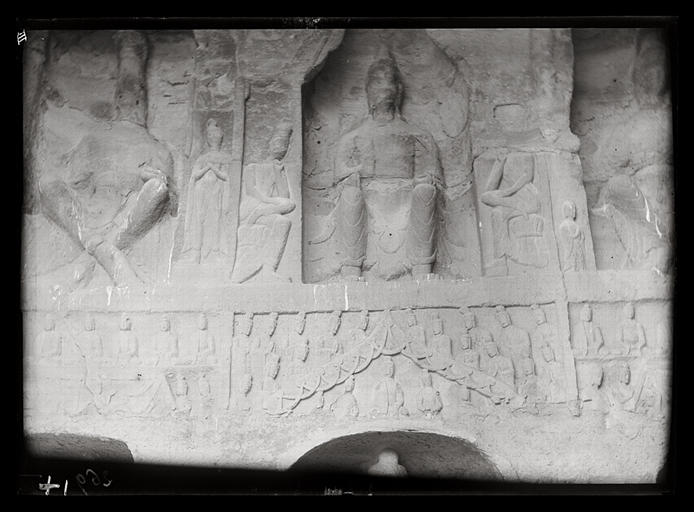 [Shanxi]. Yun-kang [Yungang], grotte C, paroi du fond