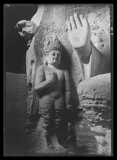 [Shanxi]. Yun-kang [Yungang], grotte à l'est du temple