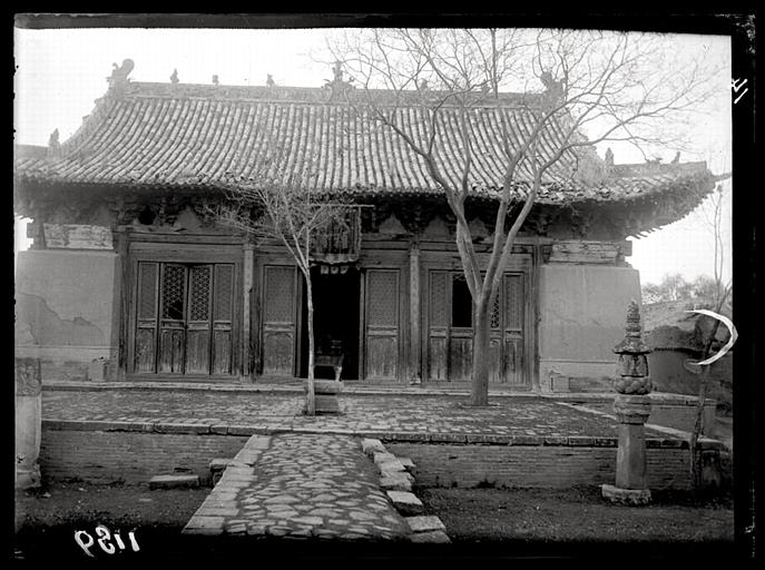[Hebei]. Houai-ngan hien [Huai'anxian], temple Tchao-houa sseu [Zhaohuasi]
