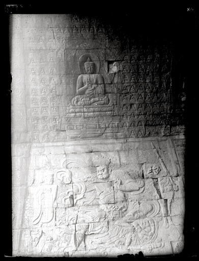 [Beijing]. Porte de Kiu-yong kouan [Juyongguan], partie sud de la paroi occidentale